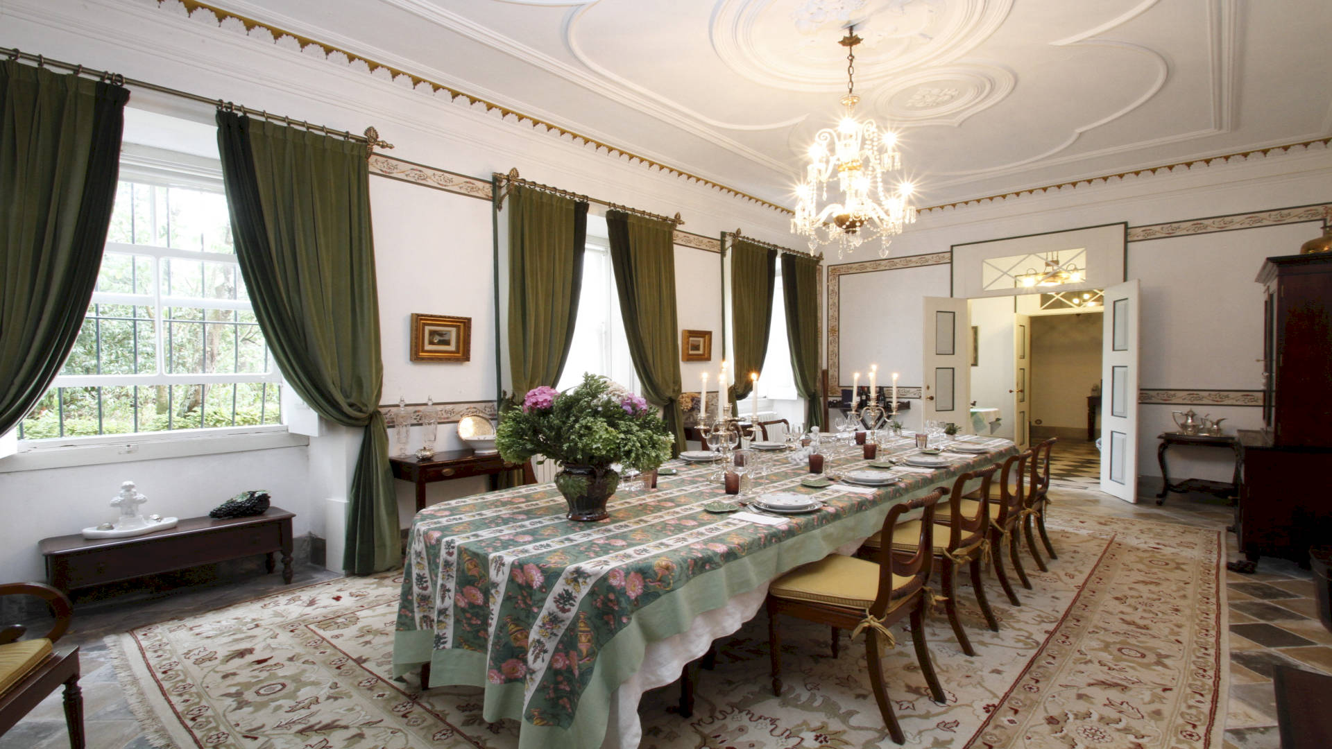 CASA DE MOGOFORES
