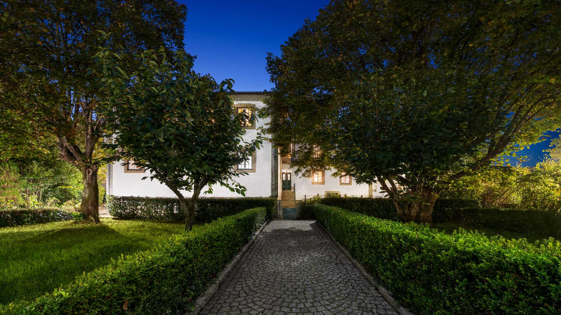 CASA DAS TÍLIAS