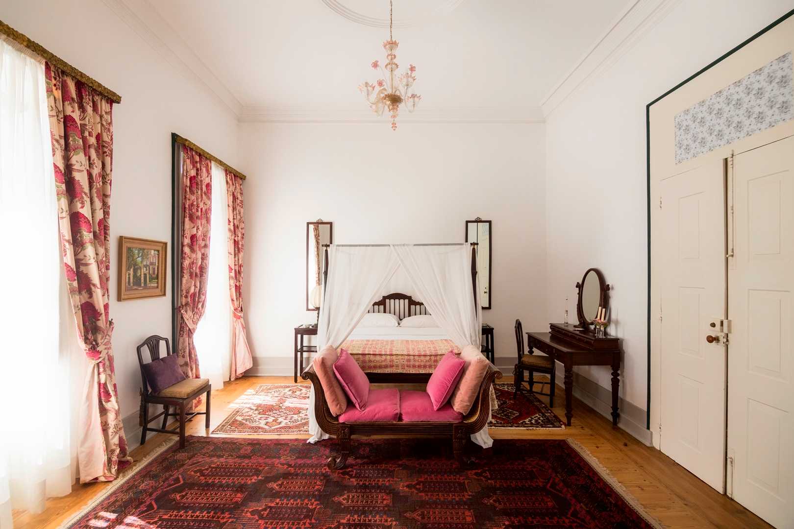 CASA DE MOGOFORES